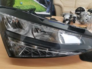 bontott SKODA SCALA Jobb Fényszóró