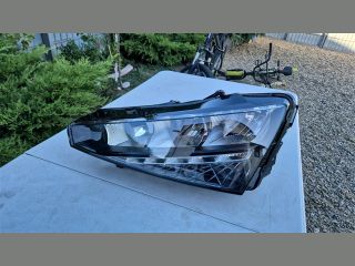 bontott SKODA SCALA Jobb Fényszóró