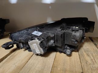 bontott SKODA SCALA Jobb Fényszóró