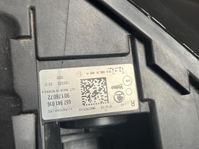 bontott SKODA SCALA Jobb Fényszóró