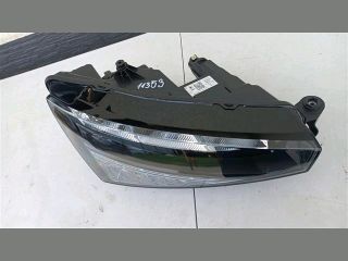 bontott SKODA SCALA Jobb Fényszóró