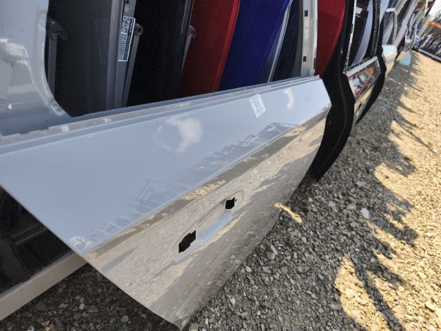 bontott SKODA SCALA Jobb hátsó Ajtó (Üres lemez)