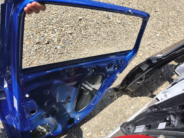 bontott SKODA SCALA Jobb hátsó Ajtó (Üres lemez)