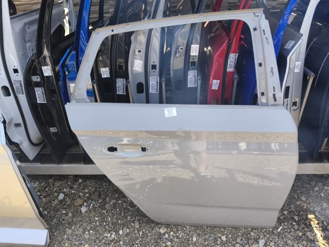 bontott SKODA SCALA Jobb hátsó Ajtó (Üres lemez)