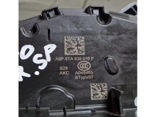 bontott SKODA SCALA Jobb hátsó Ajtózár