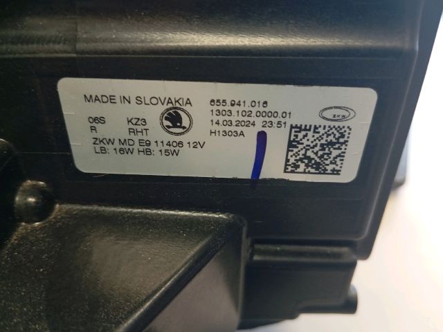 bontott SKODA SCALA Jobb Ledes Fényszóró