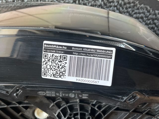 bontott SKODA SCALA Jobb Ledes Fényszóró