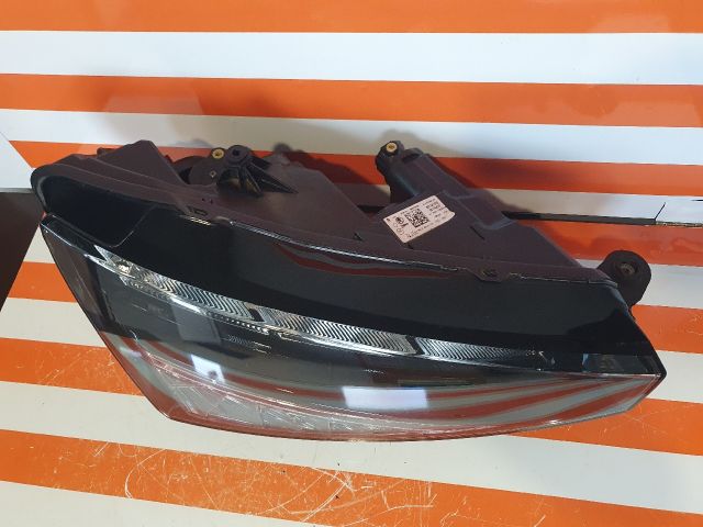 bontott SKODA SCALA Jobb Ledes Fényszóró