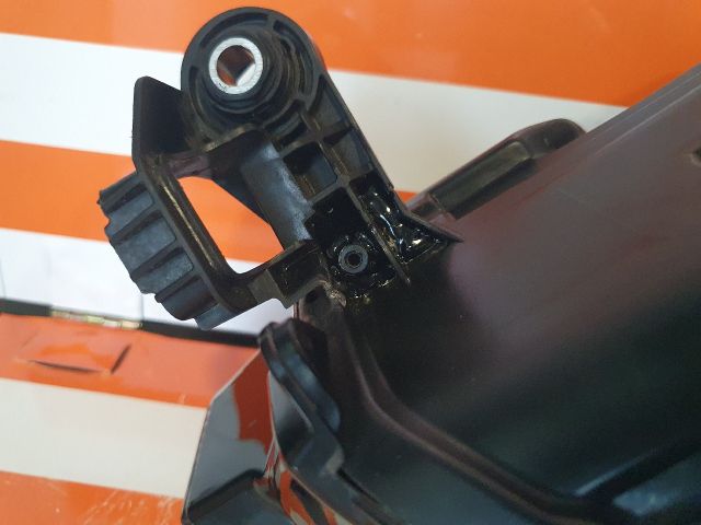 bontott SKODA SCALA Jobb Ledes Fényszóró