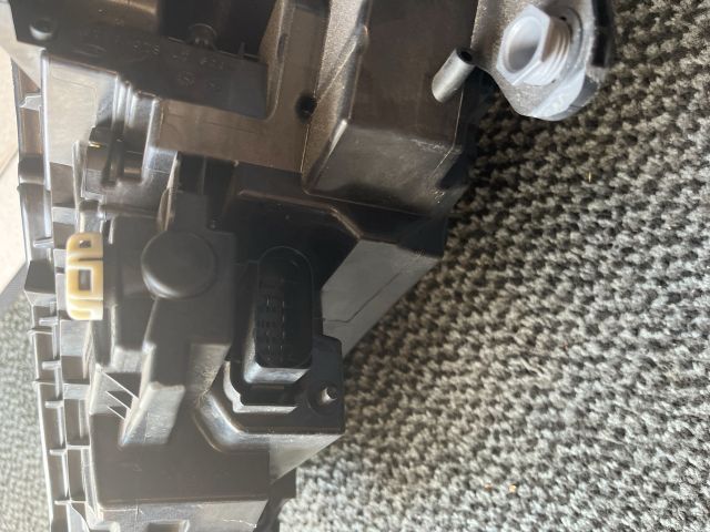 bontott SKODA SCALA Jobb Ledes Fényszóró