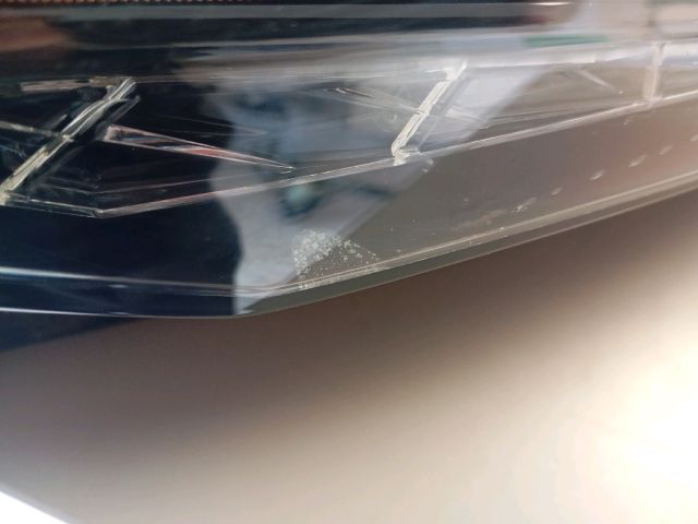 bontott SKODA SCALA Jobb Ledes Fényszóró