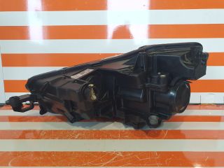 bontott SKODA SCALA Jobb Ledes Fényszóró