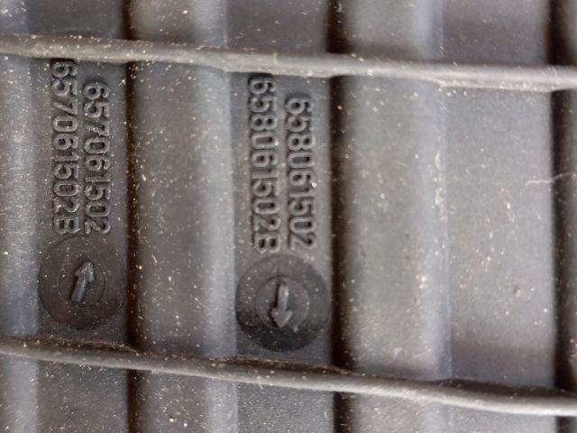 bontott SKODA SCALA Padlószőnyeg