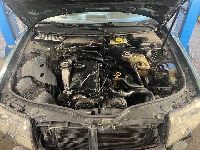 bontott SKODA SUPERB I Bal első Rugó