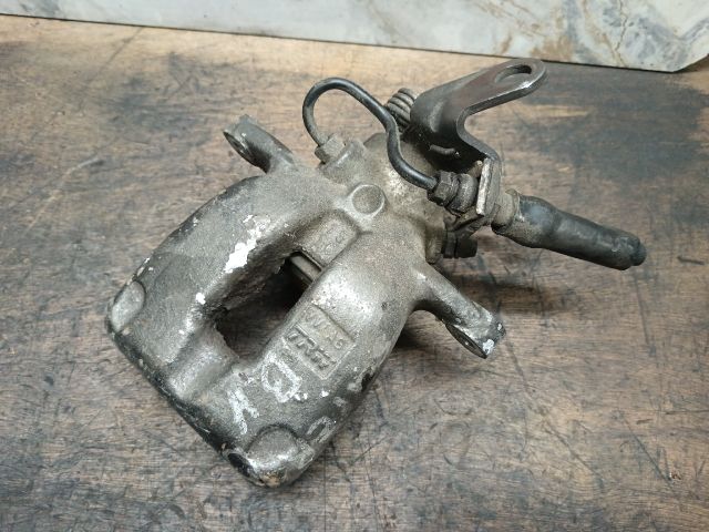 bontott SKODA SUPERB I Bal hátsó Féknyereg Munkahengerrel