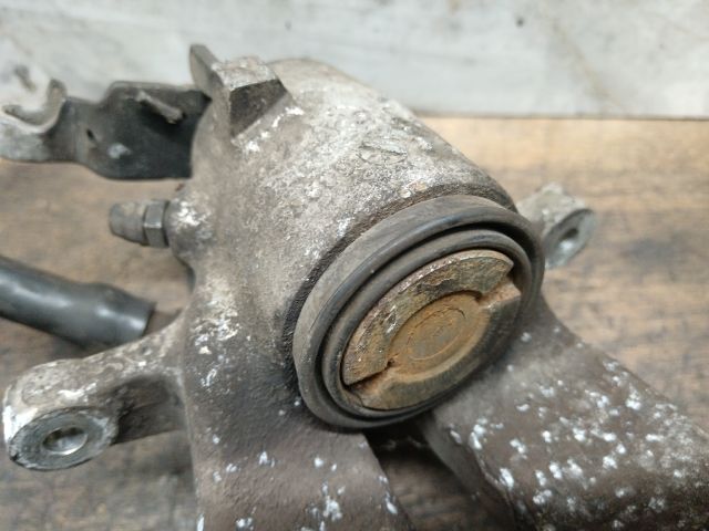 bontott SKODA SUPERB I Bal hátsó Féknyereg Munkahengerrel