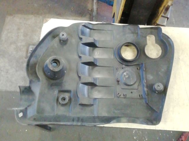 bontott SKODA SUPERB I Felső Motorburkolat