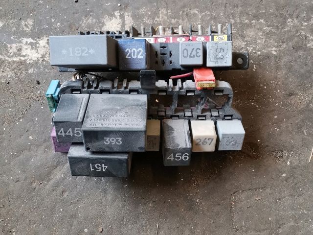 bontott SKODA SUPERB I Fő Relé