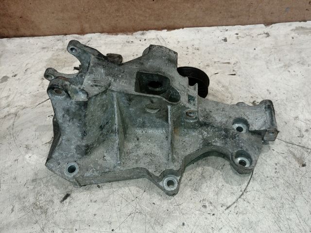 bontott SKODA SUPERB I Generátor Tartó Bak