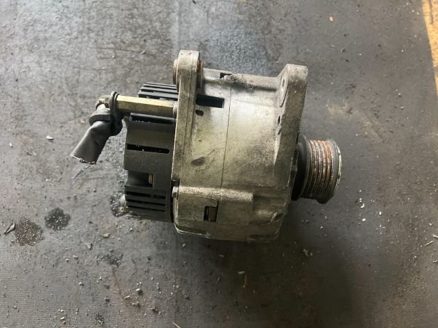 bontott SKODA SUPERB I Generátor