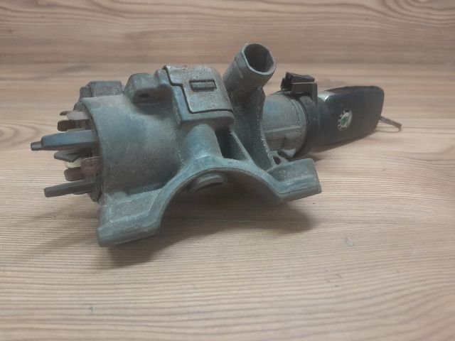 bontott SKODA SUPERB I Gyújtáskapcsoló