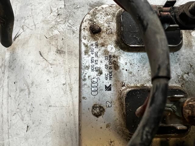 bontott SKODA SUPERB I Hűtőventilátor Relé