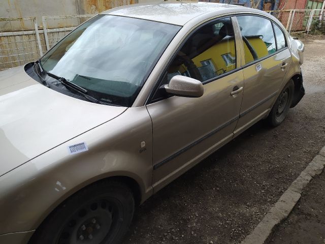 bontott SKODA SUPERB I Motor (Fűzött blokk hengerfejjel)