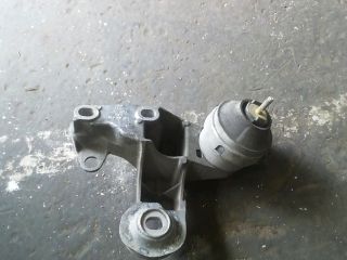 bontott SKODA SUPERB I Motor Tartó Bak (Fém)