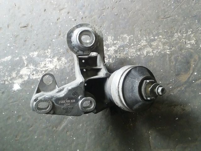 bontott SKODA SUPERB I Motor Tartó Bak (Fém)