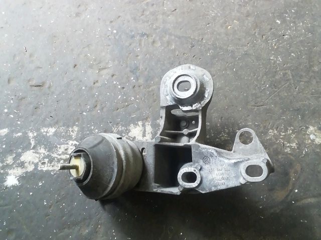 bontott SKODA SUPERB I Motor Tartó Bak (Fém)