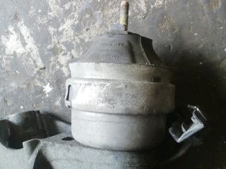 bontott SKODA SUPERB I Motor Tartó Bak (Fém)