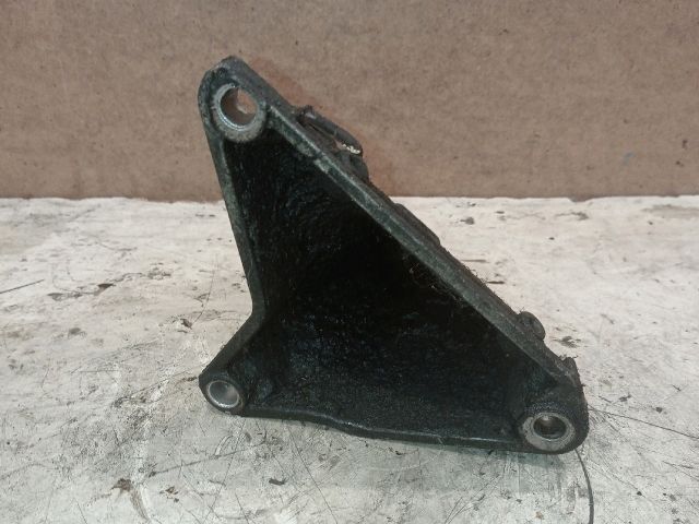 bontott SKODA SUPERB I Motor Tartó Bak (Fém)