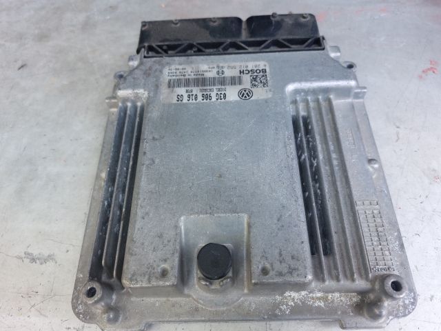 bontott SKODA SUPERB I Motorvezérlő