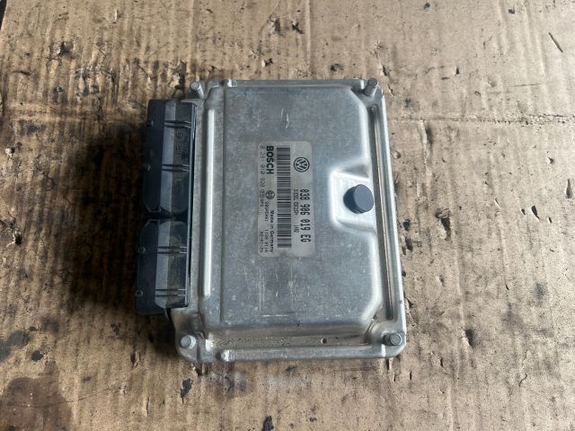 bontott SKODA SUPERB I Motorvezérlő