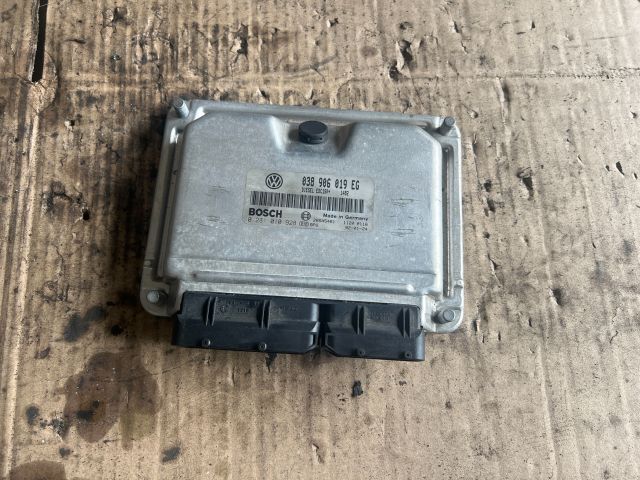 bontott SKODA SUPERB I Motorvezérlő