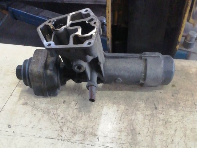 bontott SKODA SUPERB I Olajszűrő Ház