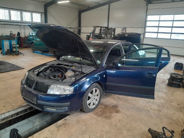 bontott SKODA SUPERB I Tank