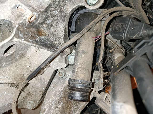 bontott SKODA SUPERB I Termosztátház