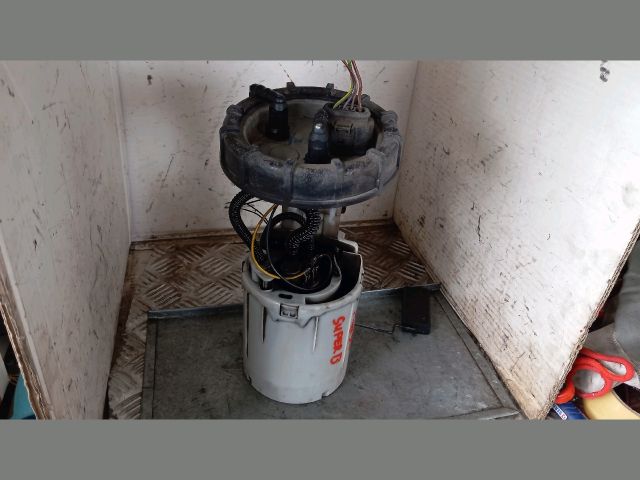 bontott SKODA SUPERB I Üzemanyag Szivattyú