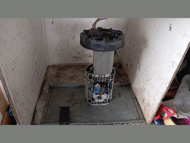 bontott SKODA SUPERB I Üzemanyag Szivattyú