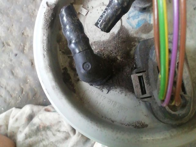 bontott SKODA SUPERB I Üzemanyag Szivattyú