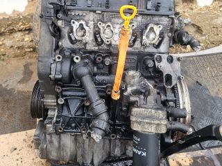 bontott SKODA SUPERB I Motor (Fűzött blokk hengerfejjel)