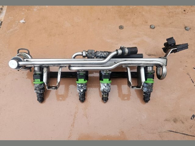 bontott SKODA SUPERB I Porlasztó Sor / Híd