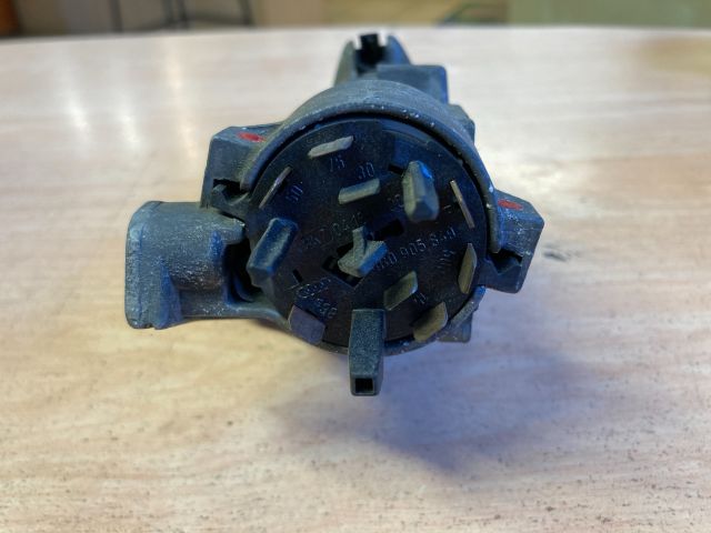 bontott SKODA SUPERB I Gyújtáskapcsoló