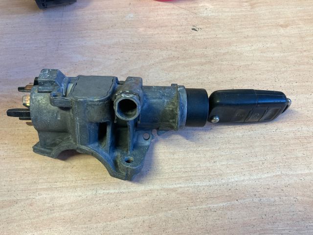 bontott SKODA SUPERB I Gyújtáskapcsoló