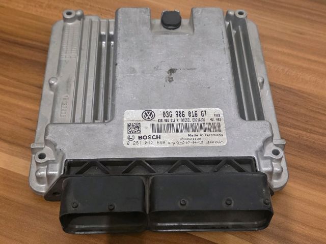 bontott SKODA SUPERB I Motorvezérlő