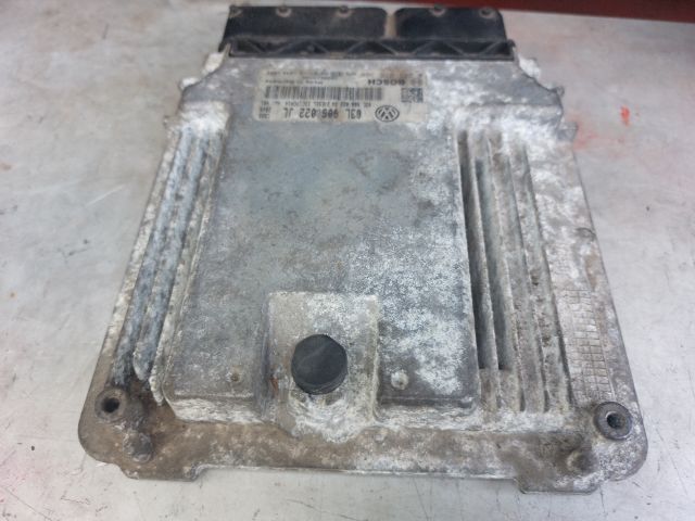 bontott SKODA SUPERB I Motorvezérlő