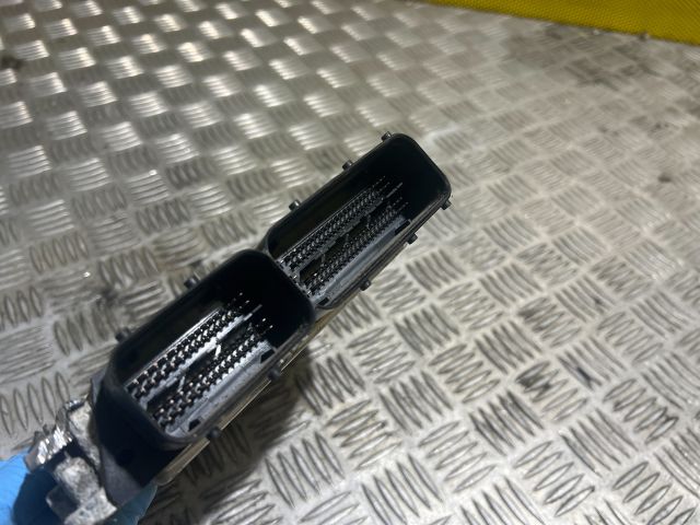 bontott SKODA SUPERB I Motorvezérlő