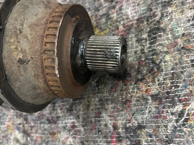 bontott SKODA SUPERB I Bal Féltengely