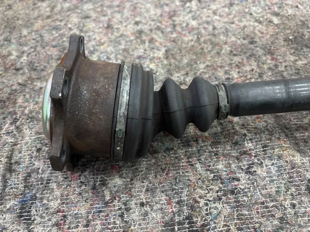 bontott SKODA SUPERB I Bal Féltengely